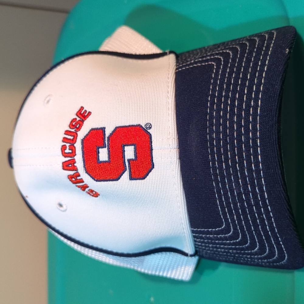 Syracuse cap